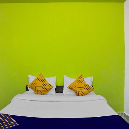 Spot On Raj Hotel Vip Near Worlds Of Wonder Kālkāji Devi Dış mekan fotoğraf