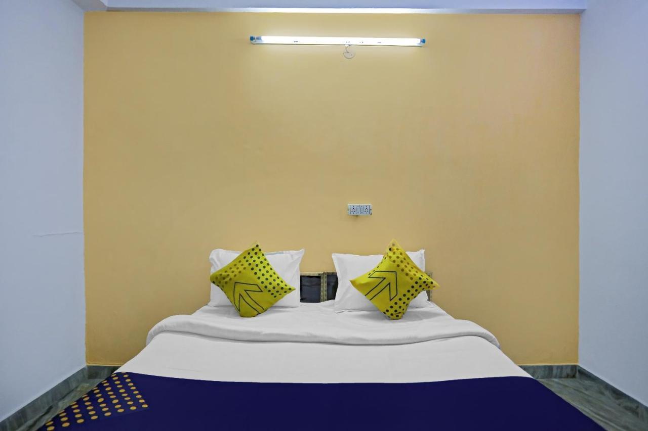 Spot On Raj Hotel Vip Near Worlds Of Wonder Kālkāji Devi Dış mekan fotoğraf