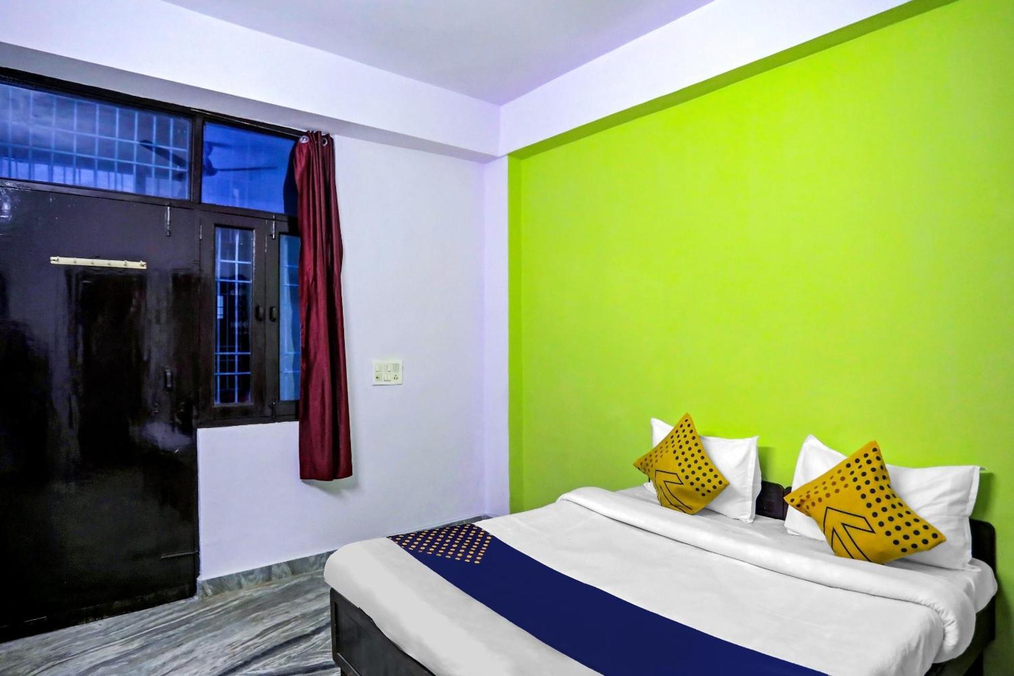 Spot On Raj Hotel Vip Near Worlds Of Wonder Kālkāji Devi Dış mekan fotoğraf