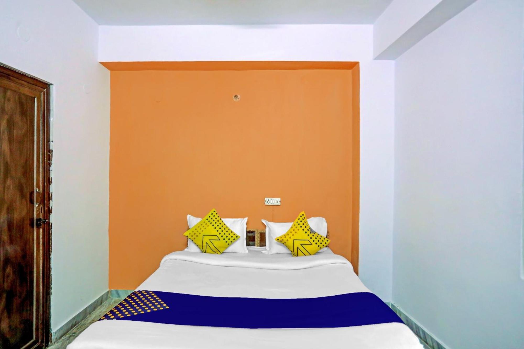 Spot On Raj Hotel Vip Near Worlds Of Wonder Kālkāji Devi Dış mekan fotoğraf