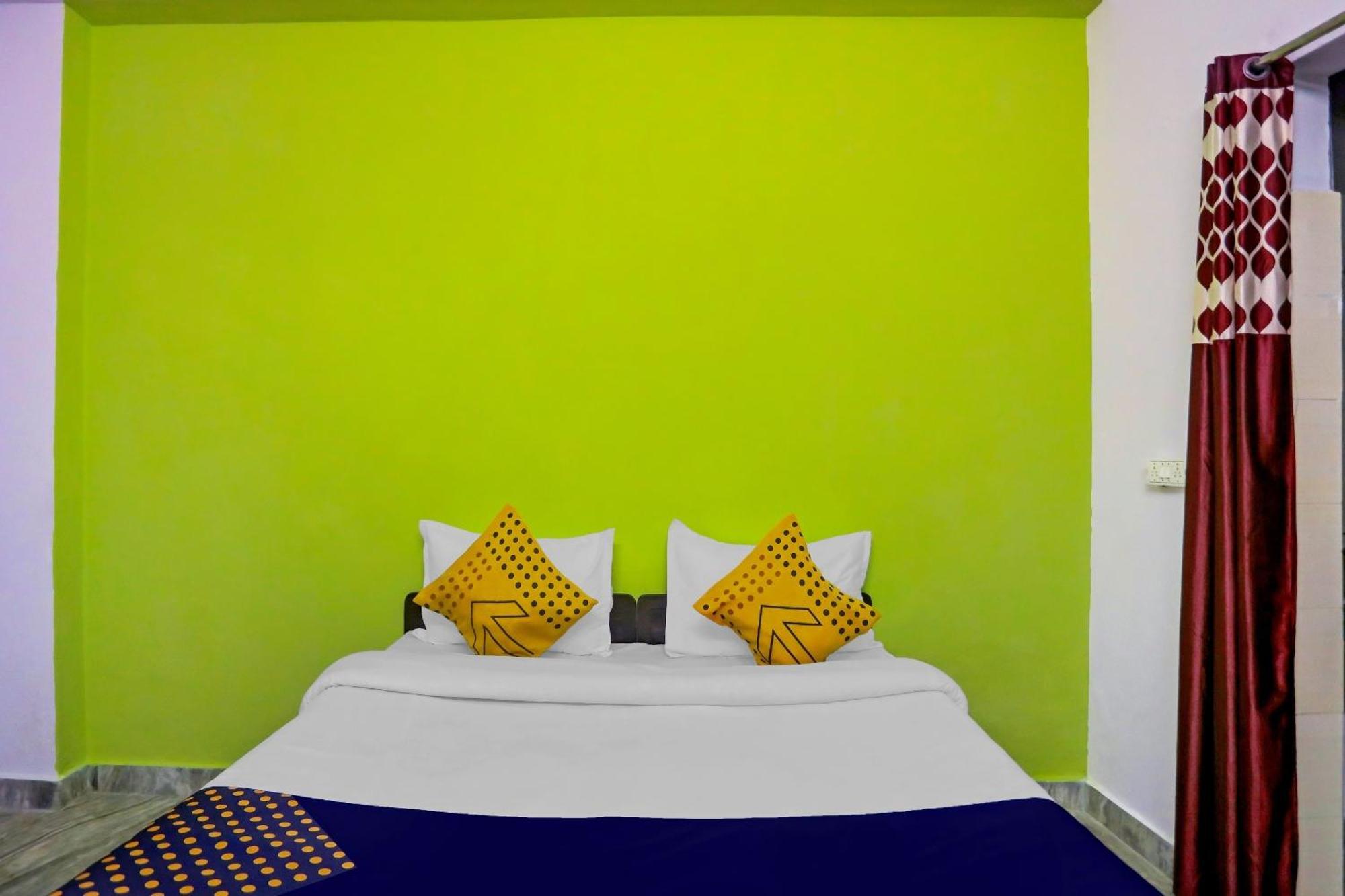 Spot On Raj Hotel Vip Near Worlds Of Wonder Kālkāji Devi Dış mekan fotoğraf