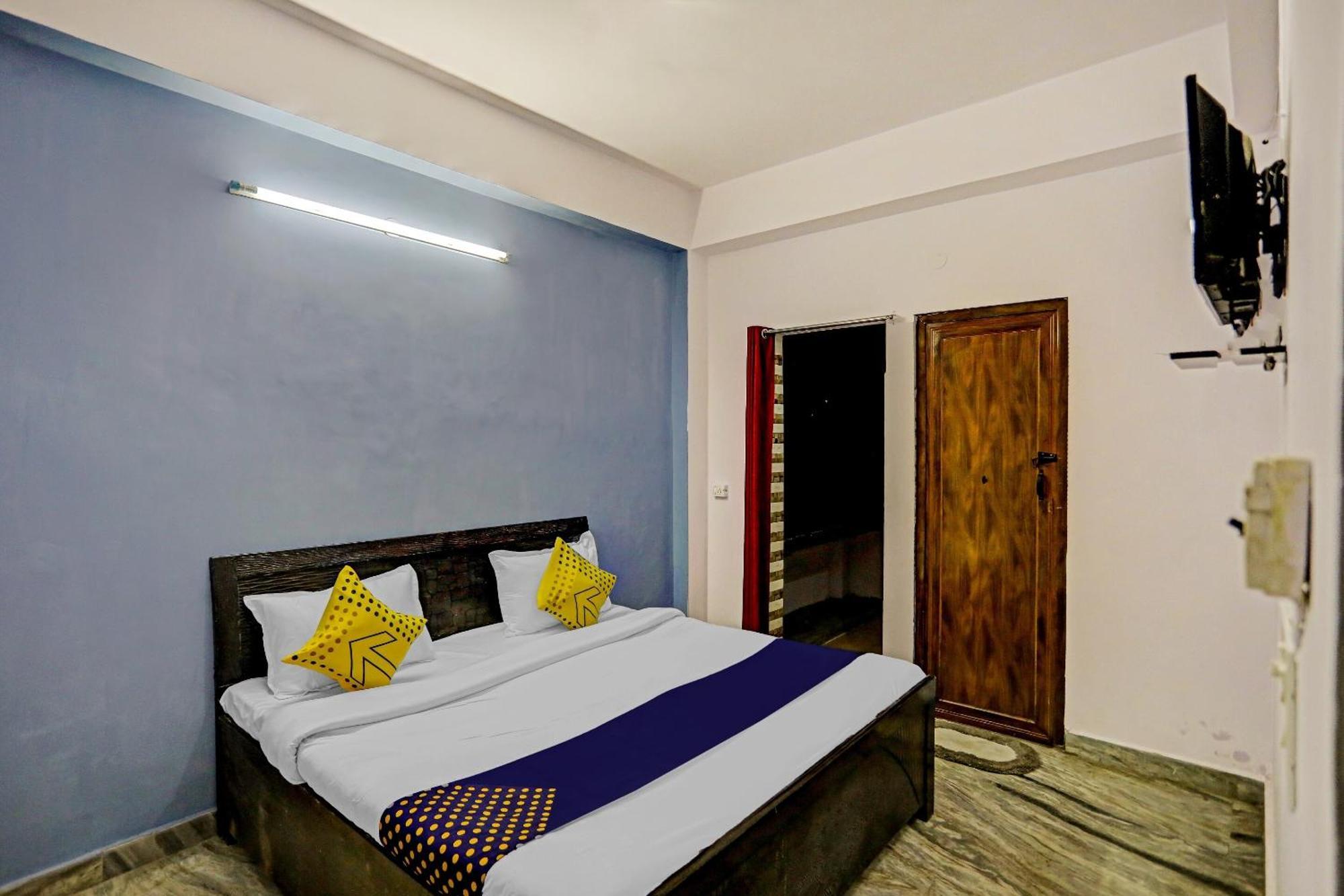Spot On Raj Hotel Vip Near Worlds Of Wonder Kālkāji Devi Dış mekan fotoğraf